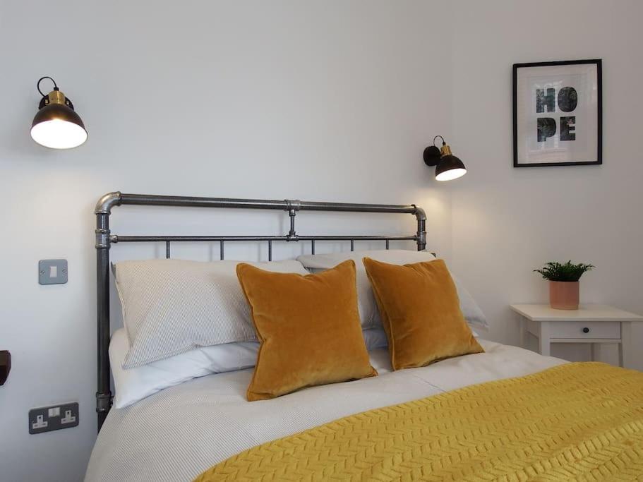 Newly Renovated Stunning Warehouse Apartment Bournemouth Esterno foto