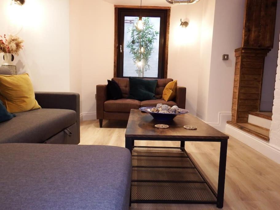 Newly Renovated Stunning Warehouse Apartment Bournemouth Esterno foto