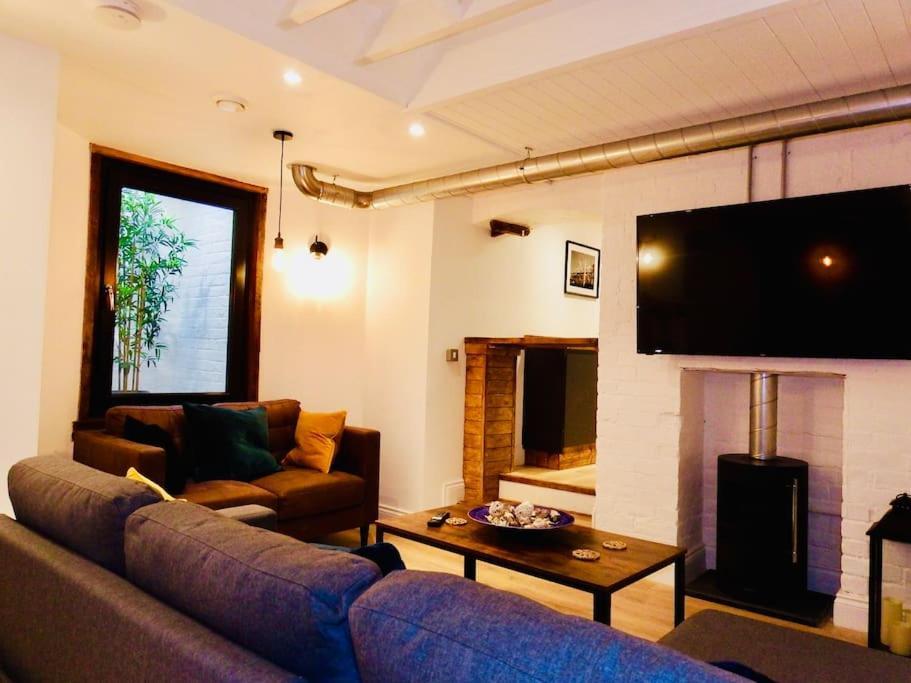Newly Renovated Stunning Warehouse Apartment Bournemouth Esterno foto