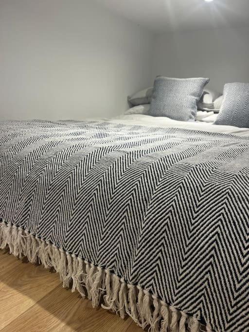Newly Renovated Stunning Warehouse Apartment Bournemouth Esterno foto