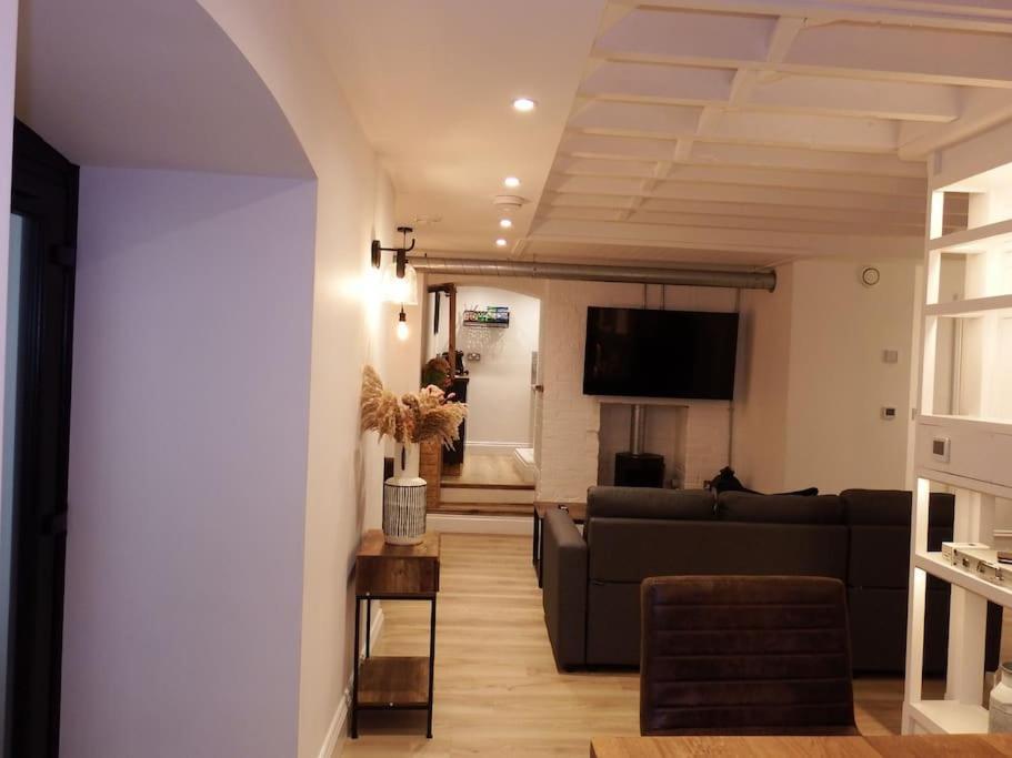 Newly Renovated Stunning Warehouse Apartment Bournemouth Esterno foto