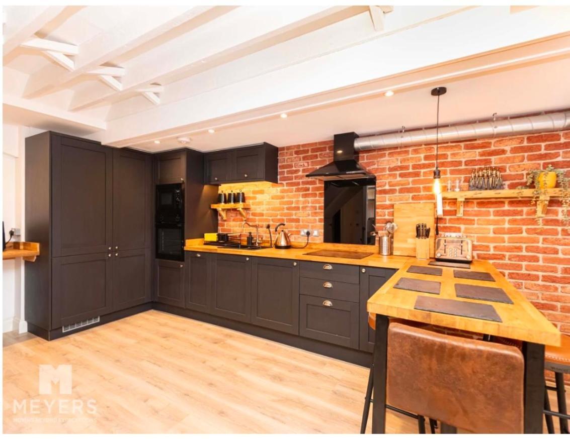 Newly Renovated Stunning Warehouse Apartment Bournemouth Esterno foto